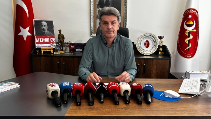 Erdinç Yuva’dan sıcak hava uyarısı: Can dostlarınızı araçta bırakmayın
