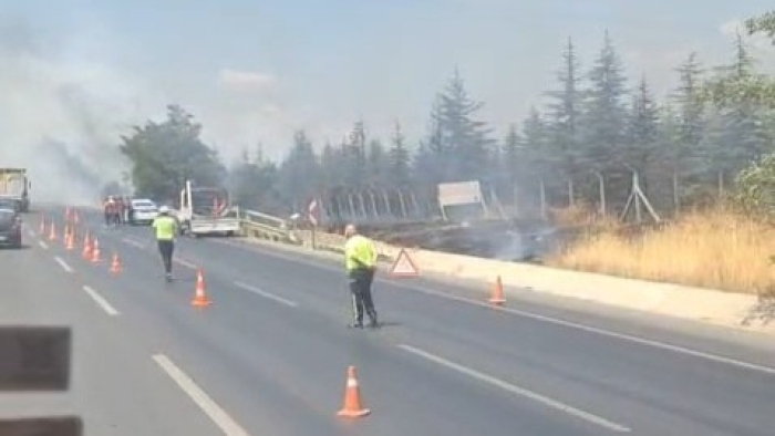 Eskişehir-Bursa yolunda yangın paniği: Ormana sıçramadan söndürüldü