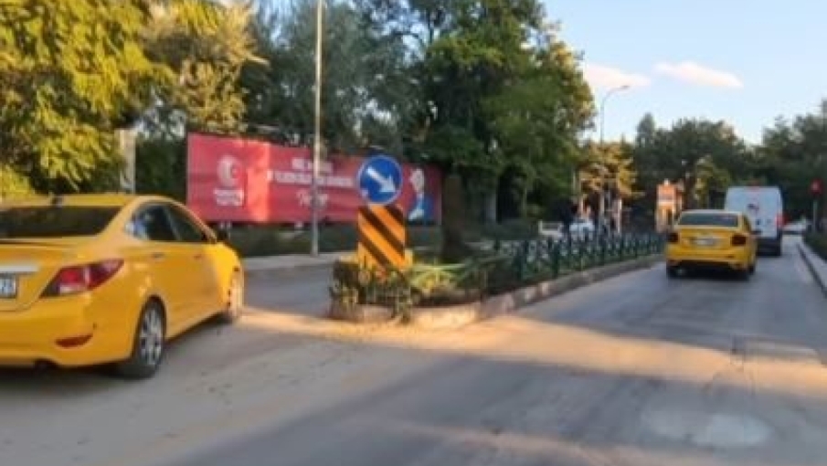 Eskişehir'de Taksi Şoföründen Pes Dedirten Hareket! Trafikten Kaçmak İçin Ters Yöne Girdi