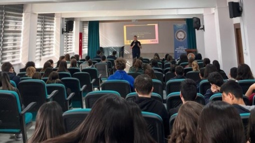 Eskişehir'de Siber Polisten 530 Öğrenci ve Öğretmene Eğitim