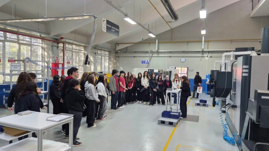 Eskişehir Model Fabrika, İstanbul'dan gelen lise öğrencilerini ağırladı