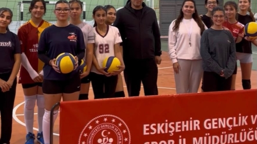 Beylikova’da spora yoğun ilgi: Gençlik Merkezi 900 üyeyi aştı!