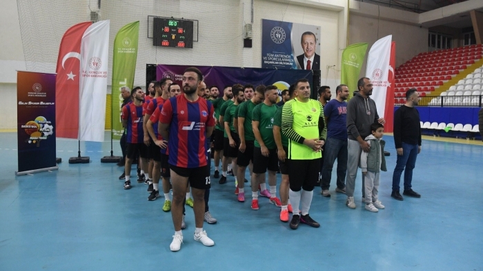 Eskişehir'de kamu kurumları futsalda yarıştı
