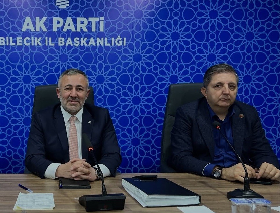 AK Parti Bilecikte İl Yönetim Kurulu Toplantısı