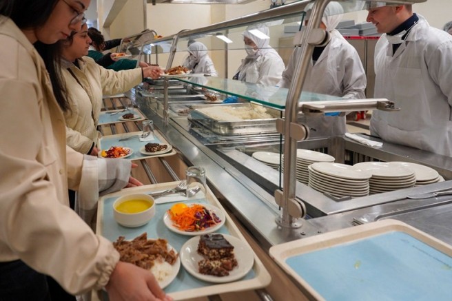Anadolu'dan öğrencilere ücretsiz yemek bursu
