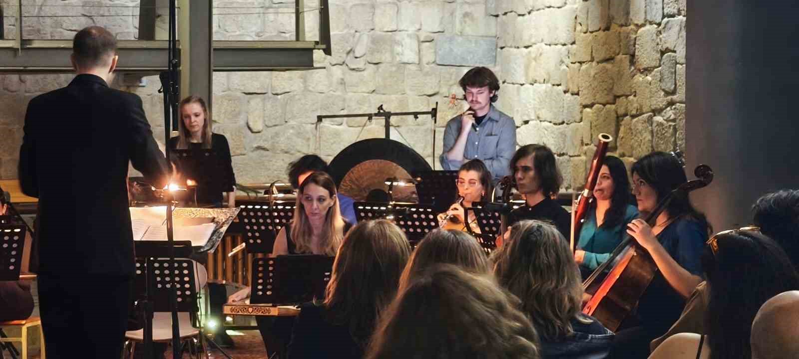 Anadolu Üniversitesinin aldığı Erasmus Projesinde bestelenen 7 eser Portoda seslendirildi