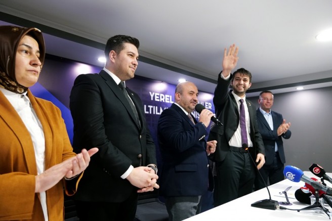 Berke Akyel’in AK Parti’ye geçişi siyaseti ısındırdı