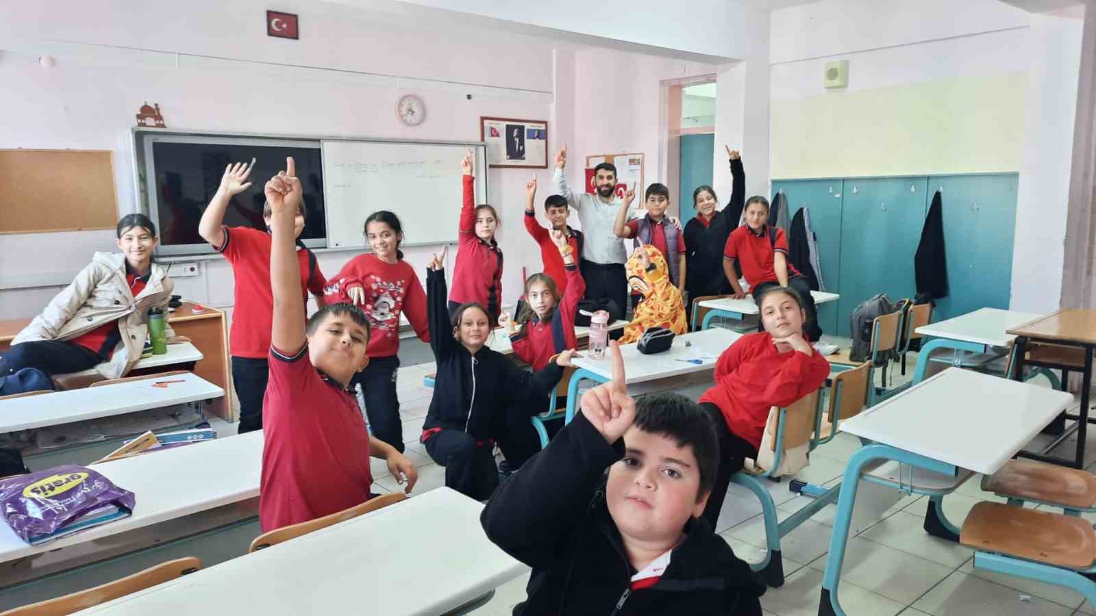 Bilecikte gençler manevi değerlerle buluşuyor