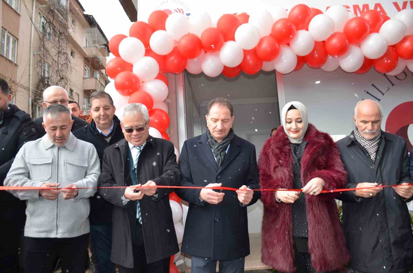 Bilecikte İyiliğe Dokun Yardımlaşma ve Dayanışma Derneği dualarla açıldı