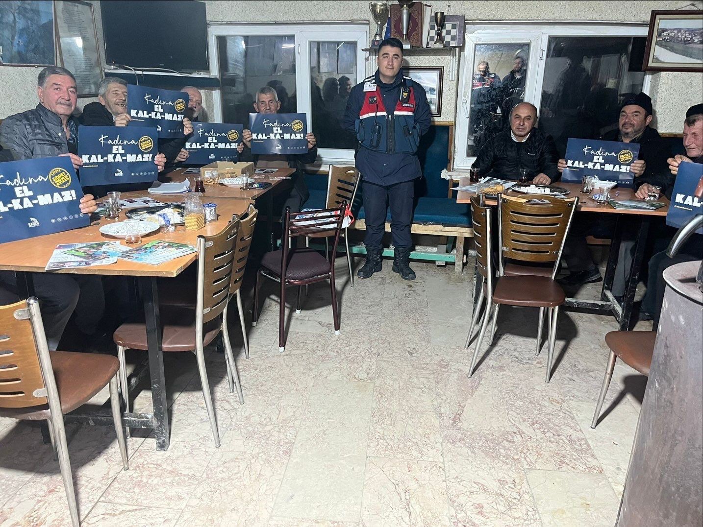 Bilecikte jandarmadan köy halkına asayiş ve güvenlik bilgilendirmesi