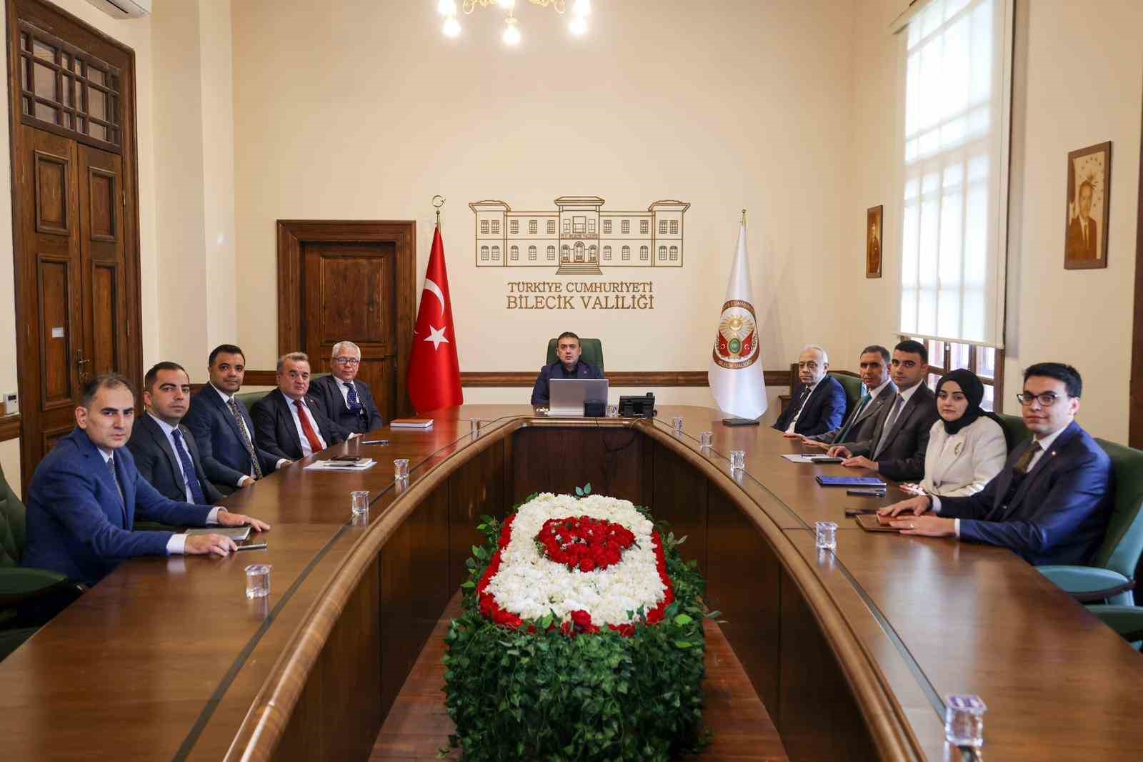 Bilecikte mülki idare amirleri değerlendirme toplantısı gerçekleştirildi