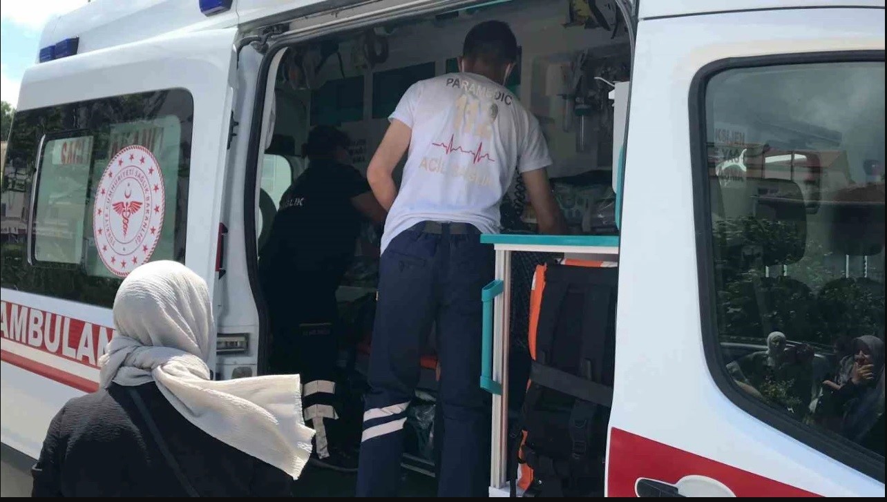 Bilecikte otomobil çarptığı çocuk yaralandı