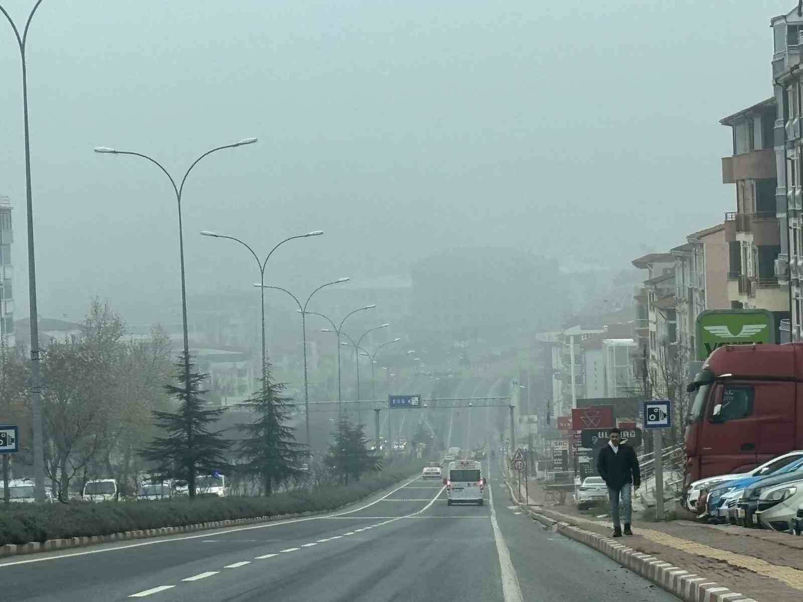 Bilecikte sis gün boyu etkisini sürdürdü