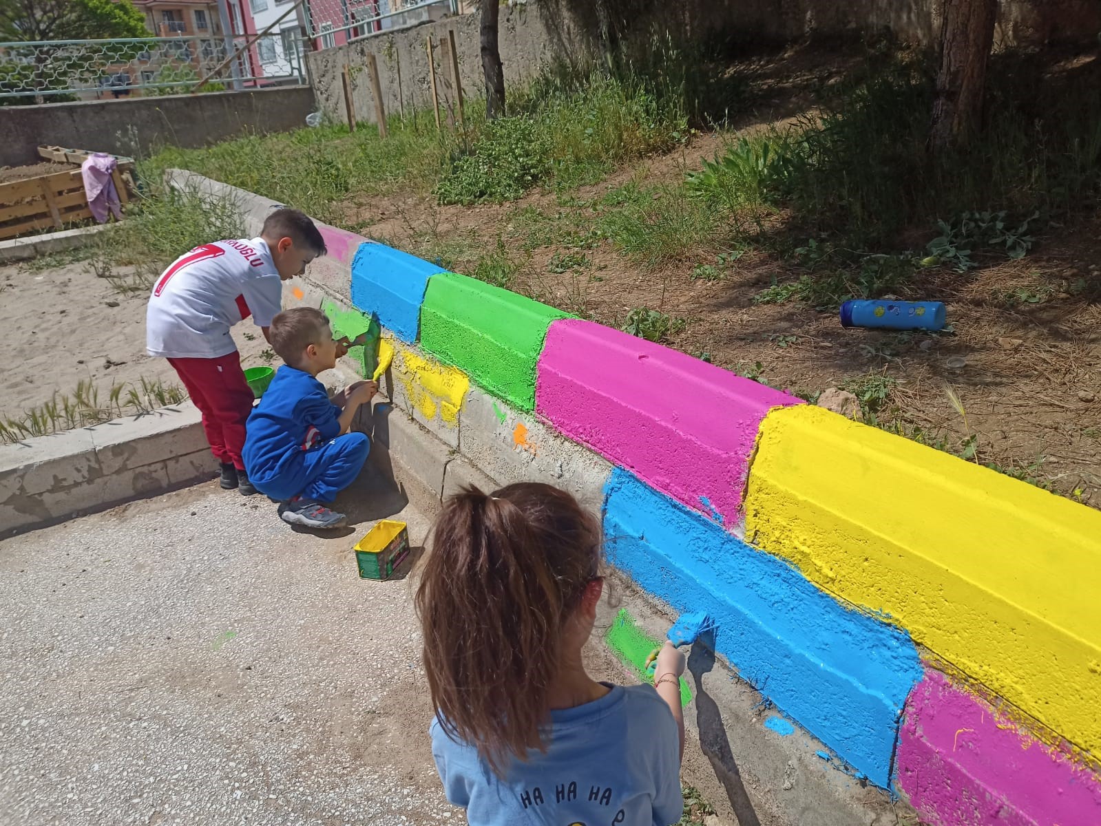 Bozüyükte öğrenciler, doğayı korumayı öğrenirken doğayla iç içe bir sınıf deneyimi yaşadılar