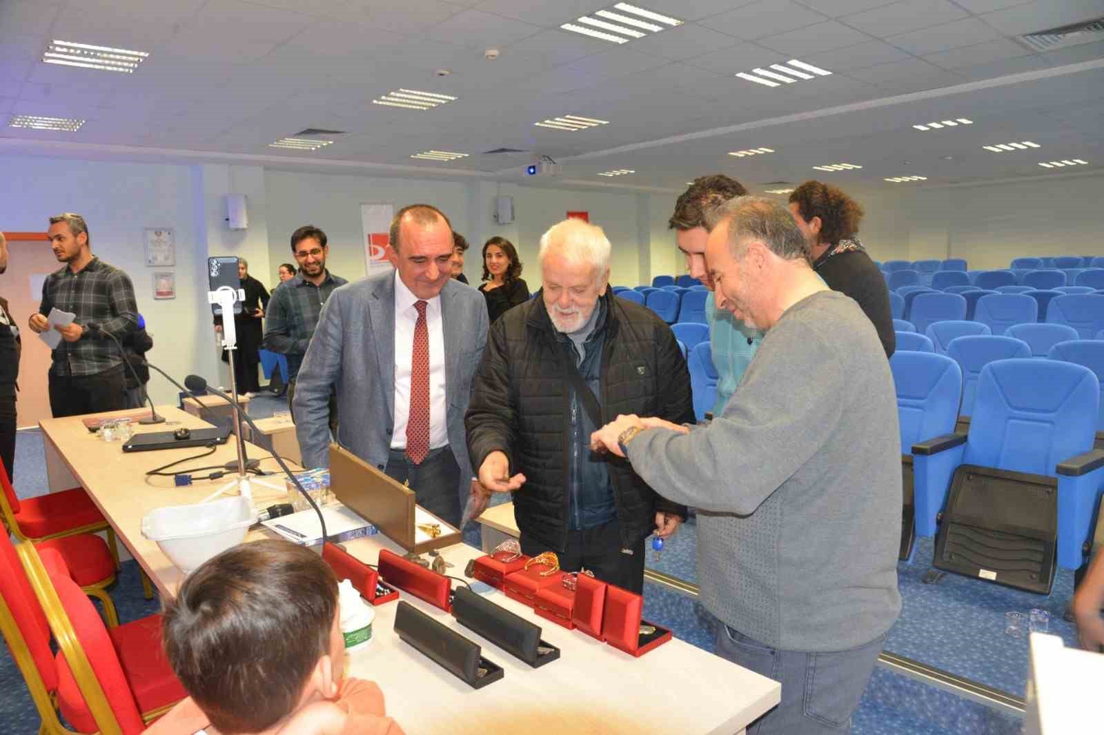 BŞEÜde ‘Göktaşı Avcısı semineri yoğun ilgi gördü