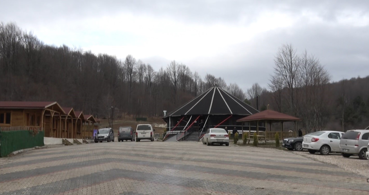 Domaniçte Çadır Restoranta ilgi