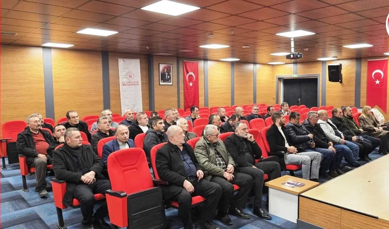 Emet ve Hisarcıkta muhtarlara Aile Yılı konulu eğitim verildi