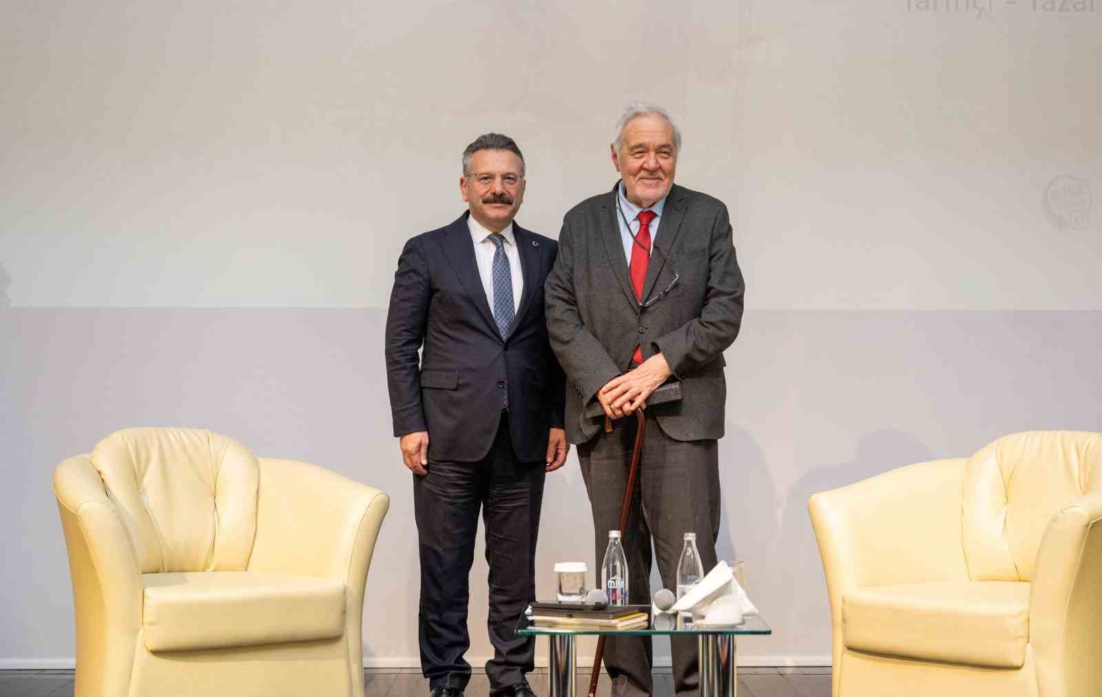 İlber Ortaylı'nın katılımıyla Türk Kültürü ve Yunus Emre söyleşisi düzenlendi