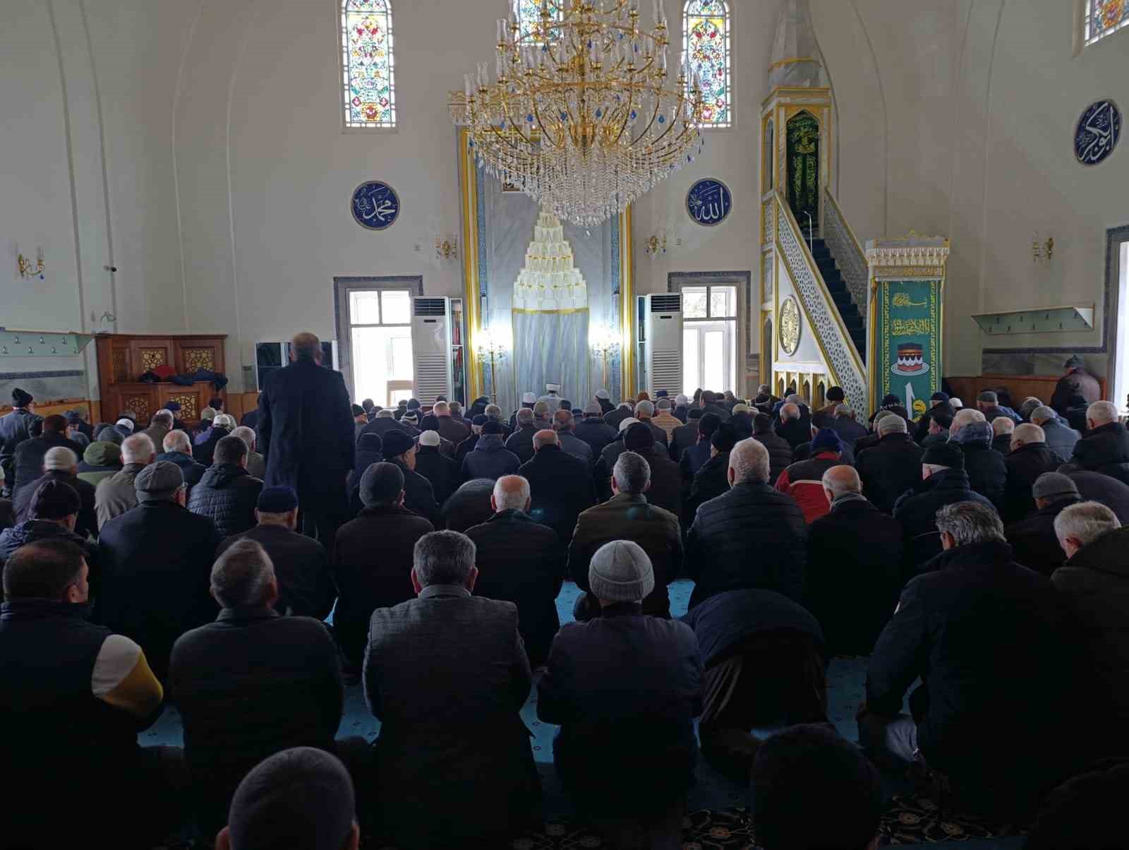 Eskişehirde yaşayan Bilecikliler, şehitler için dua etti