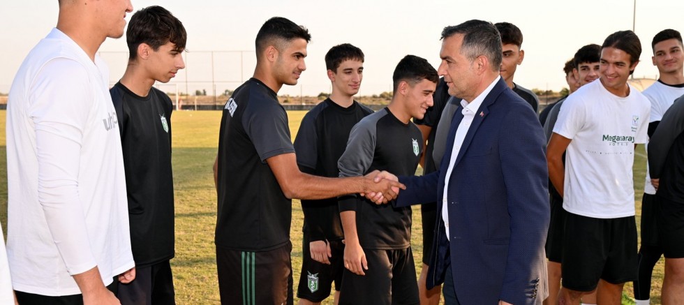 Eskişehirspor yönetiminden Manavgat Belediyespor Başkanına davet
