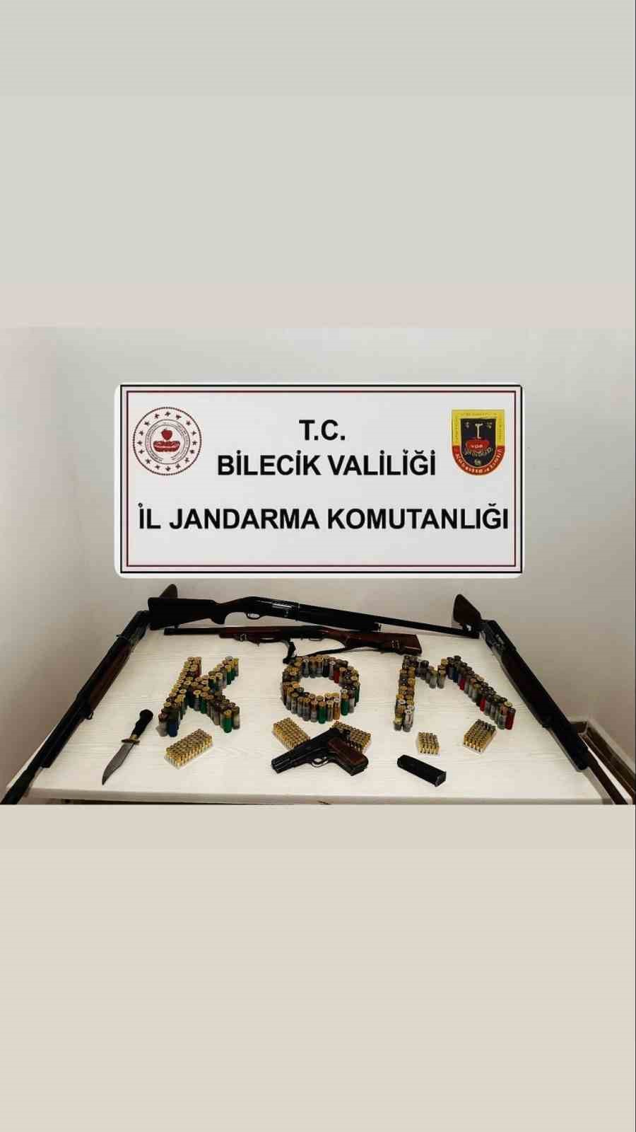 Evlerinden adeta cephanelik çıktı