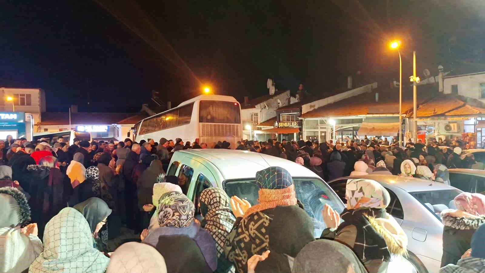 Hisarcık ve Emetten yeni yılın ilk umre kafilesi dualarla uğurlandı