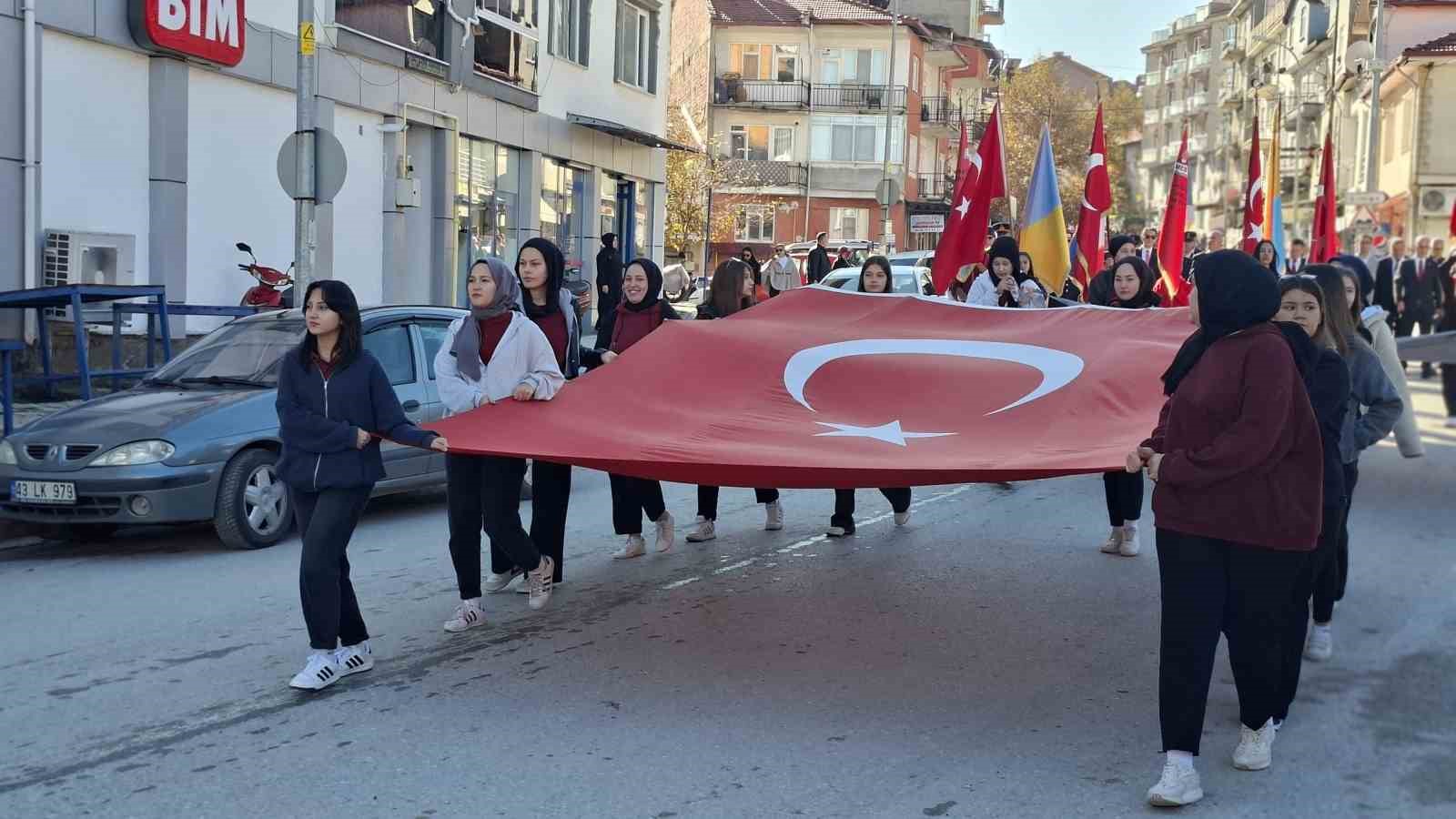 Hisarcıkta Cumhuriyet Yürüyüşü