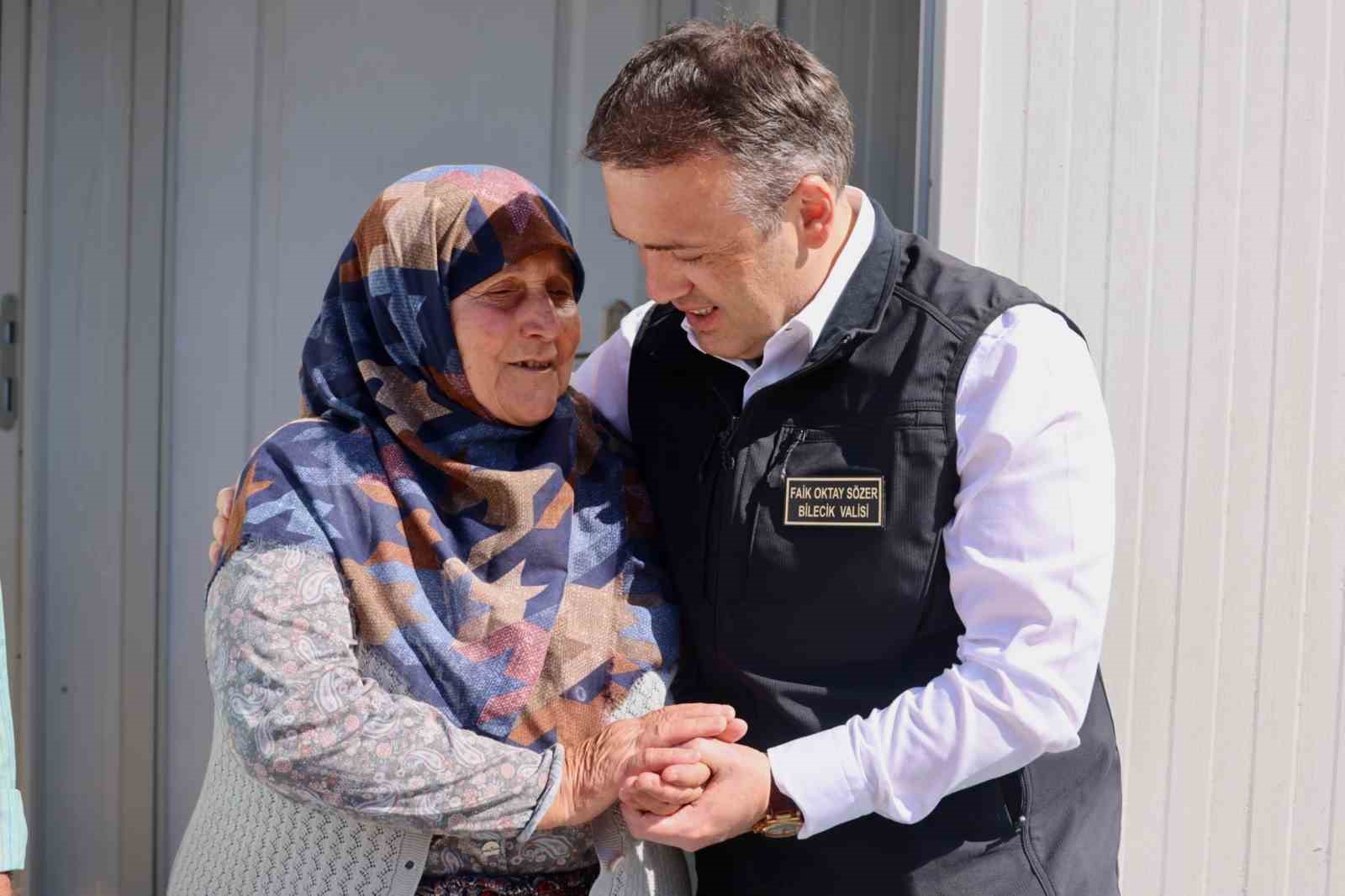 Kaşıkçı Köyünde yangın mağdurlarına devlet desteği
