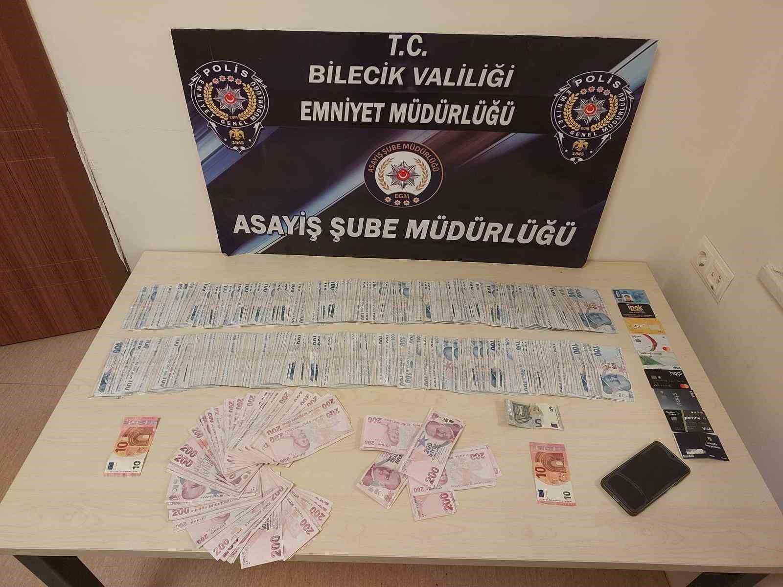 Kendisini jandarma olarak tanıttı, 500 bin TLlik vurgun yaptı