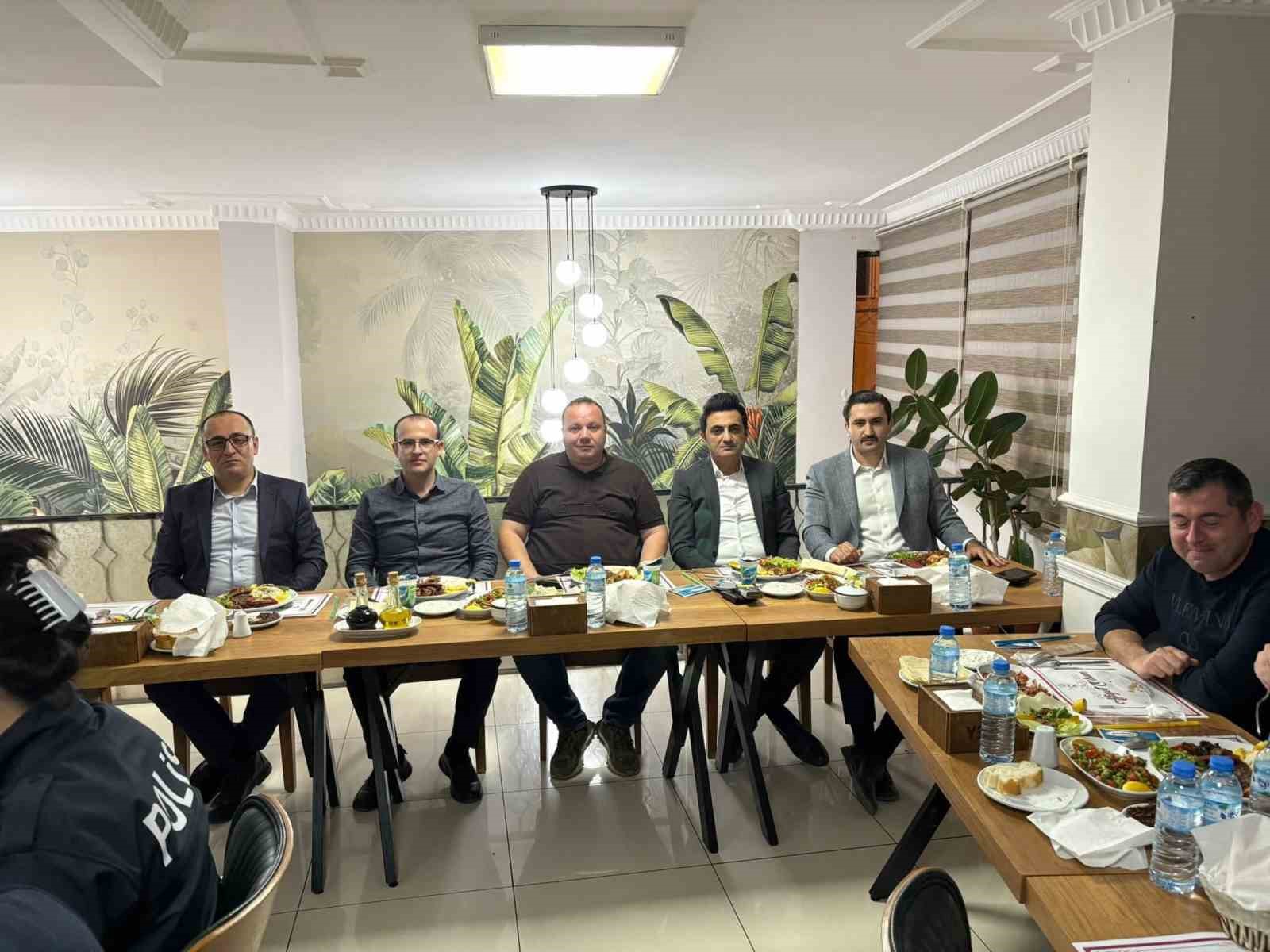 Komiser Durduya veda yemeği