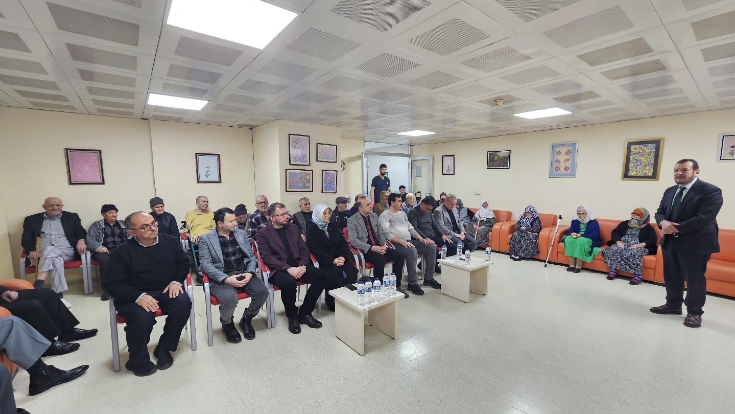 Kütahya Huzurevinde Miraç Kandili programı