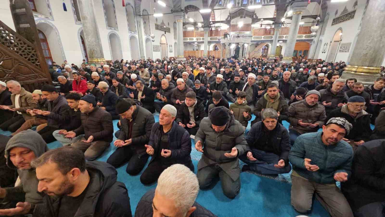 Kütahyada Camide Buluşalım sabah namazı buluşması