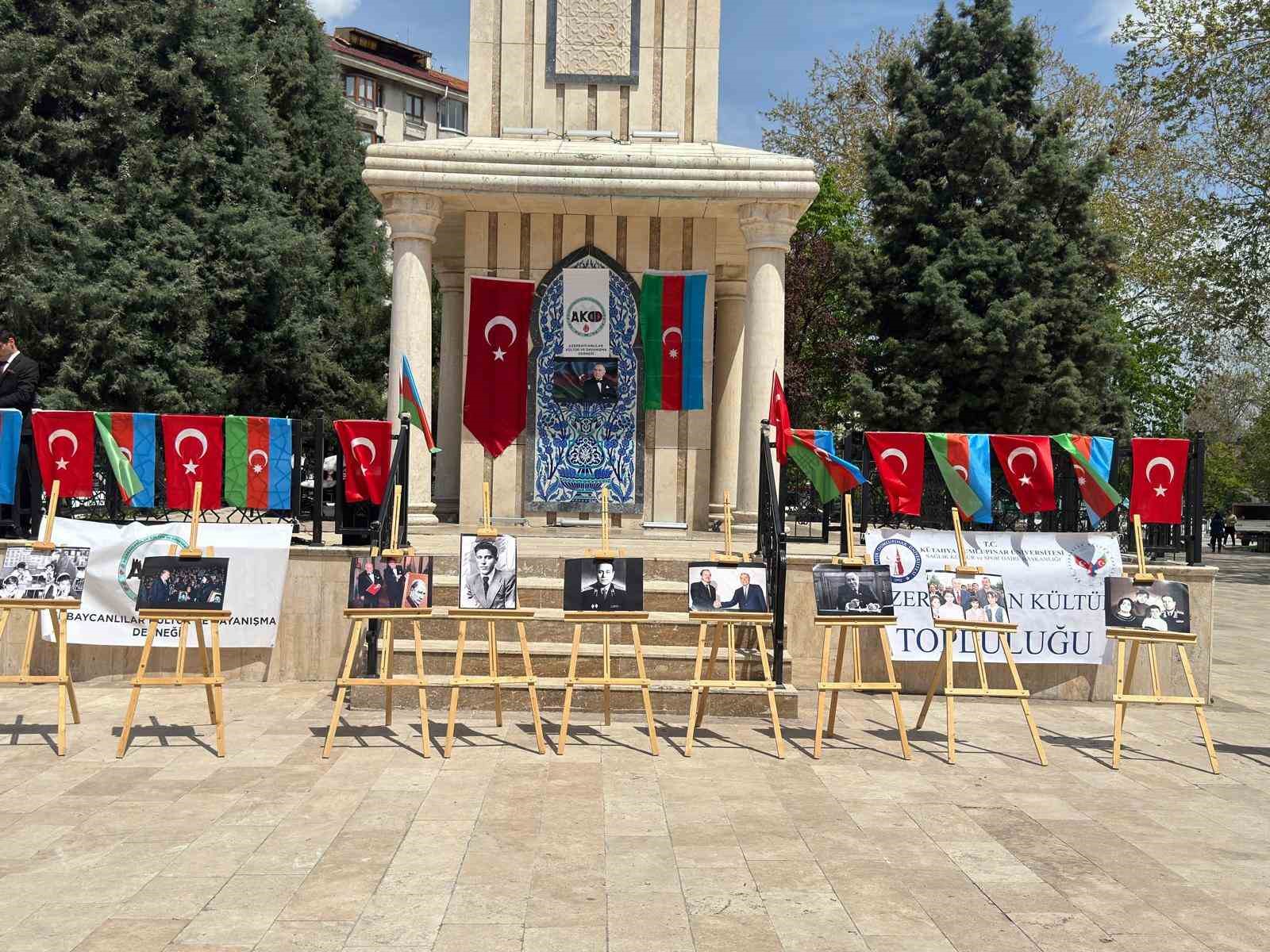 Kütahyada Haydar Aliyevin 102. doğum günü anısına resim sergisi