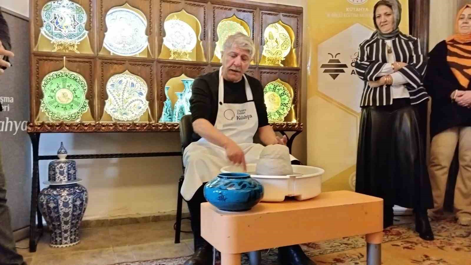 Kütahyada Kadim Kültür: Çinicilik başlıklı etkinlik düzenlendi