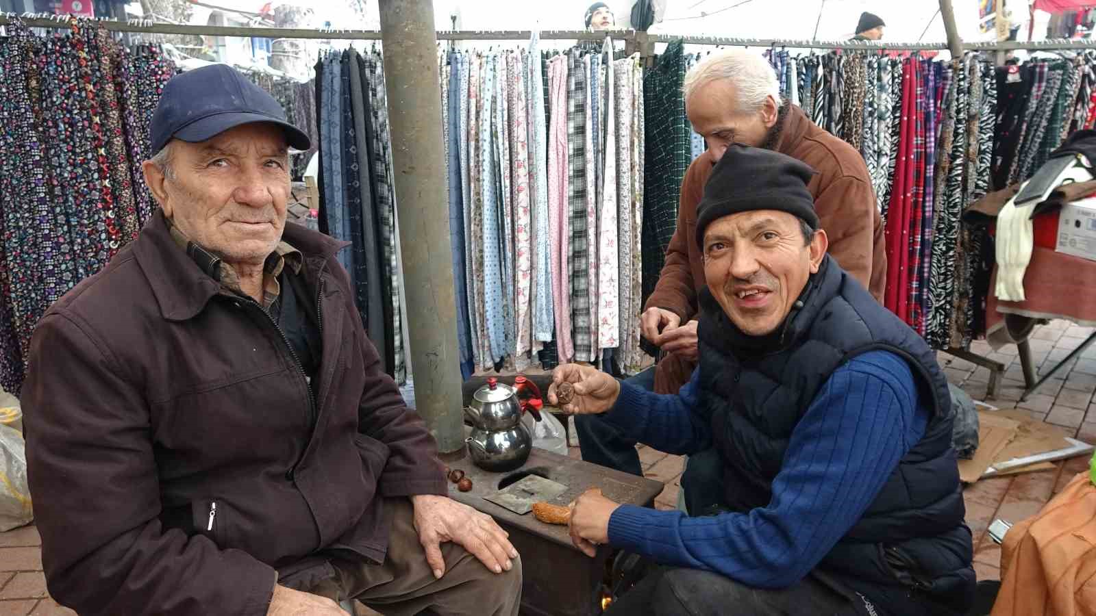 Kütahyada mevsimin ilk karı sevinçle karşılandı