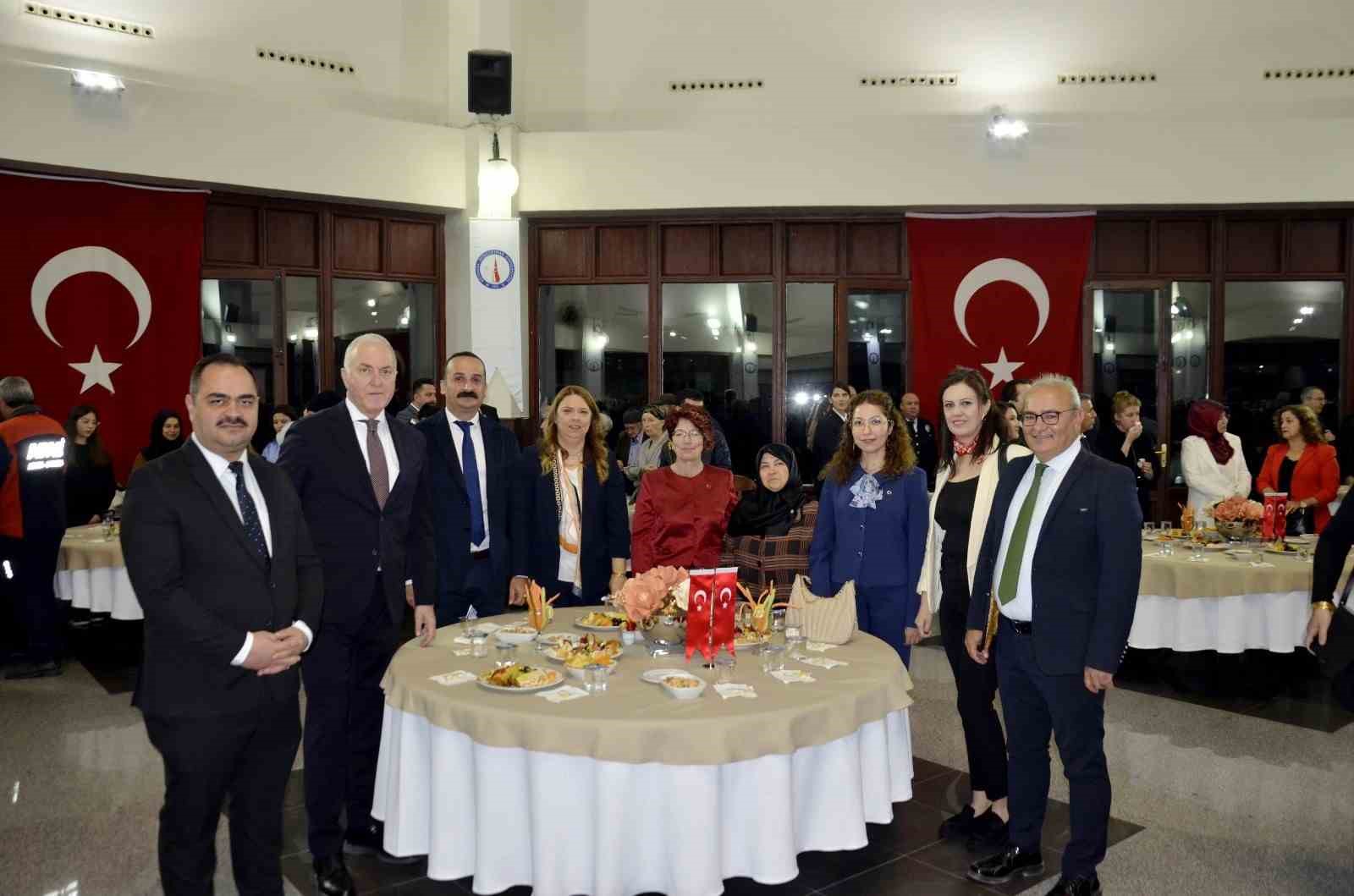 Kütahyada OSB yönetimi, Cumhuriyet Bayramı resepsiyonuna katıldı