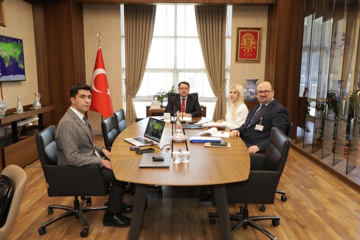 Kütahyada Zafer Havalimanı çalışmaları değerlendirildi