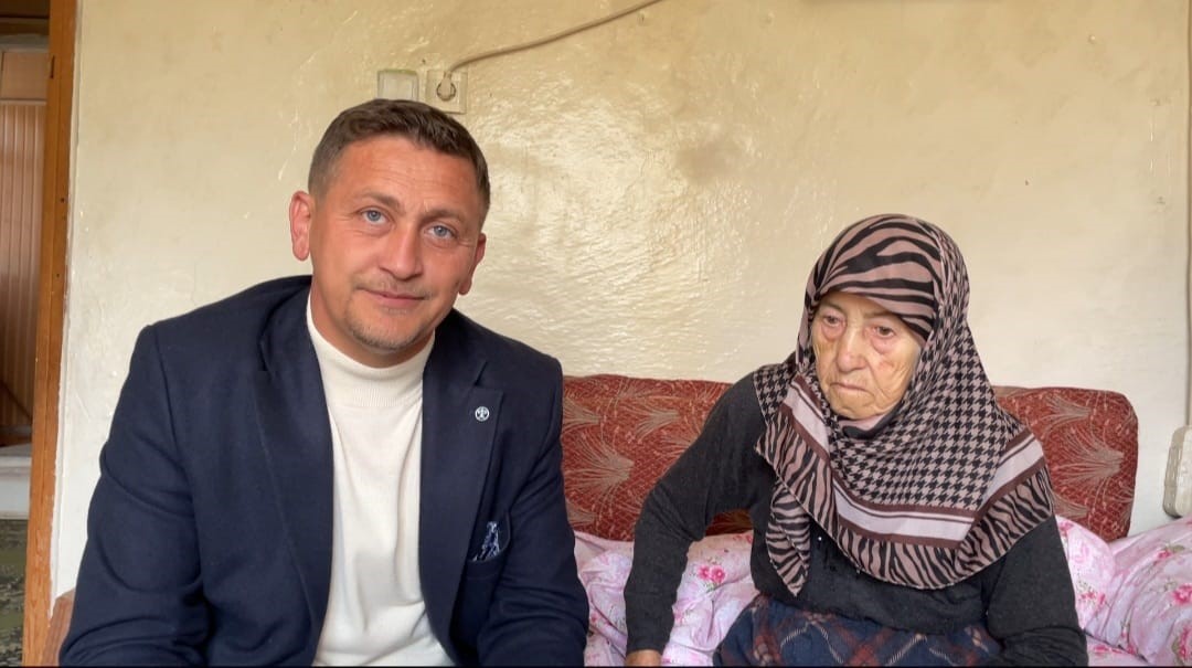 Kütahyanın Karaağaç köyünde yaşlılara GPS takip cihazı