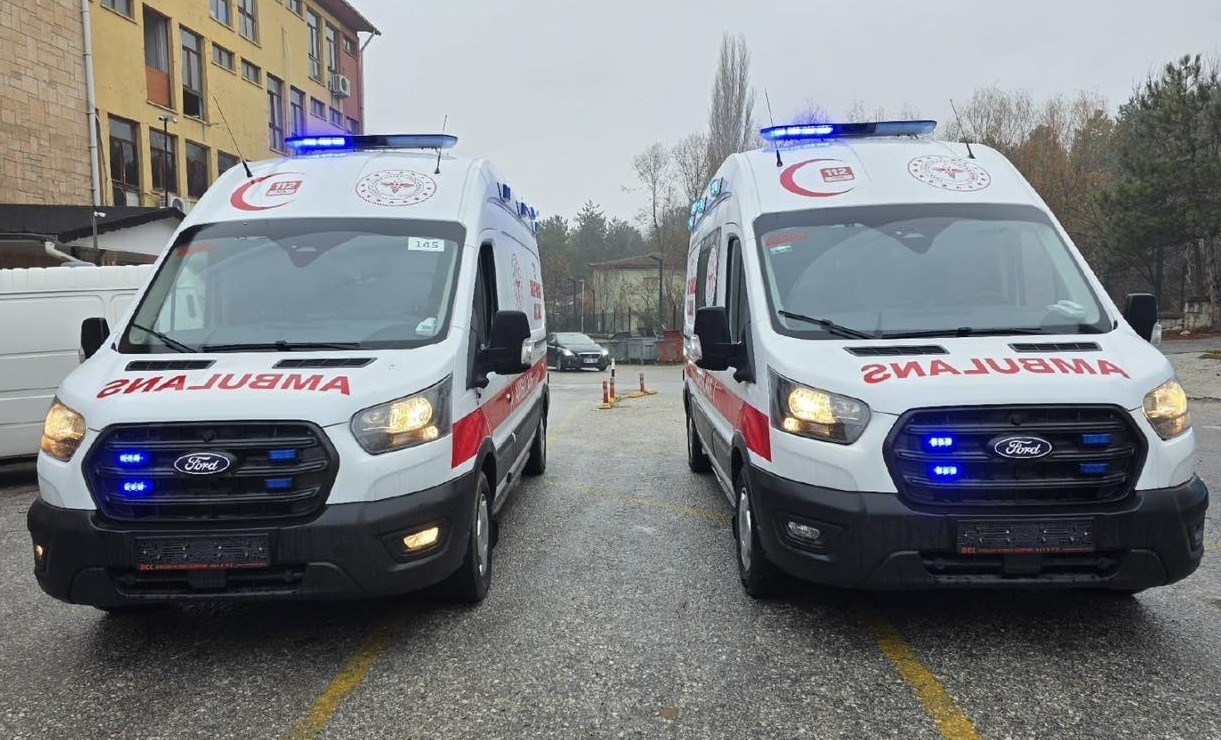 Kütahyaya 2 yeni 112 Acil Sağlık Ambulansı tahsis edildi