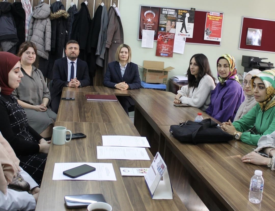 Müdür Tuba Sinan: Meslek liseleri, nitelikli iş gücünün yetişmesinde kilit rol oynuyor