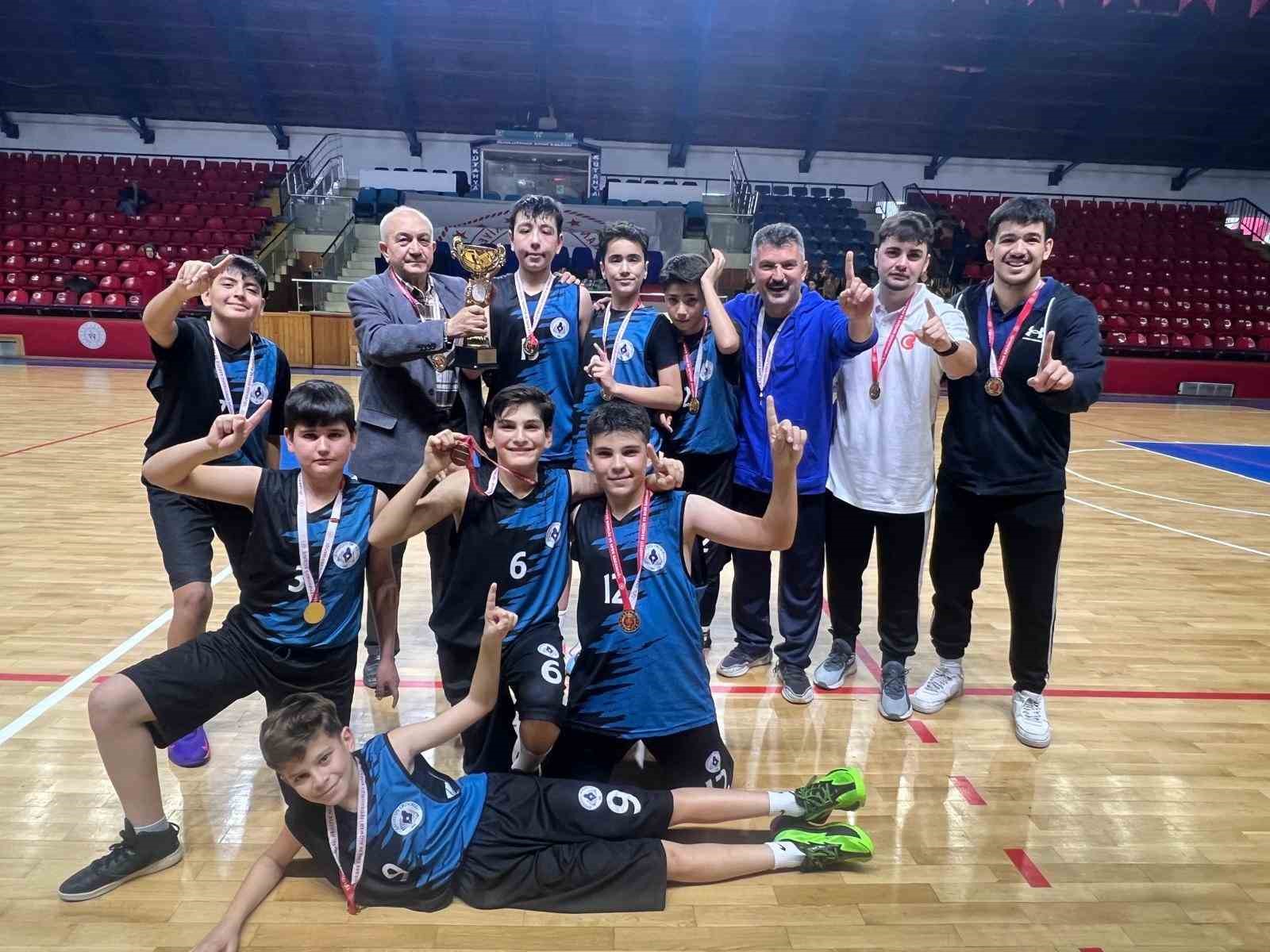 Potada Kütahyanın zirvesi Zafertepe