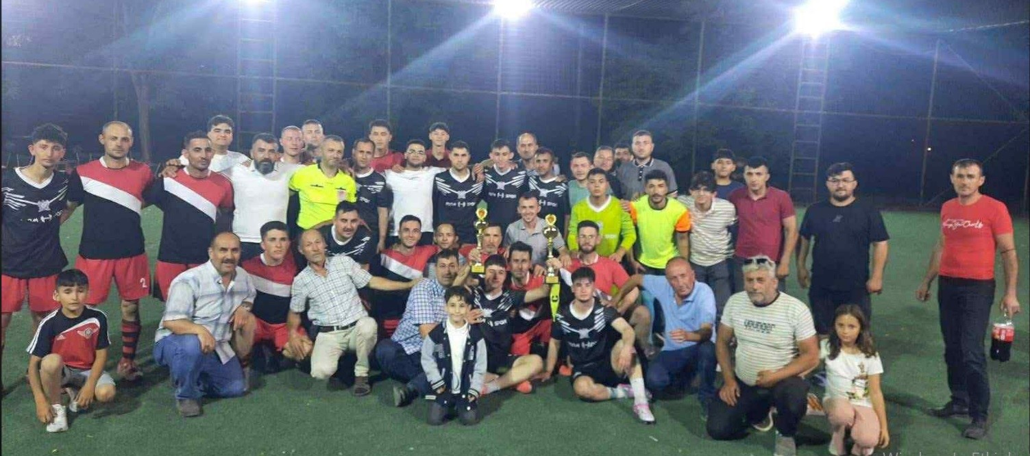 Ramazan Artun anısına düzenlenen turnuvada Soluganlar şampiyon oldu