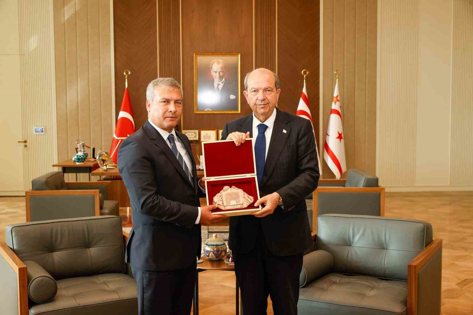 Rektör Adıgüzelden KKTCye uluslararasılaşma odaklı ziyaret