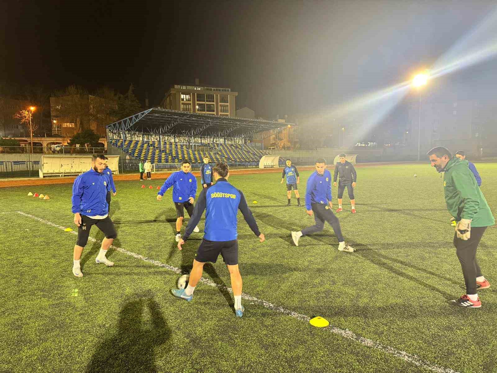 Söğütspor, İznikspor maçı hazırlıklarını tamamladı