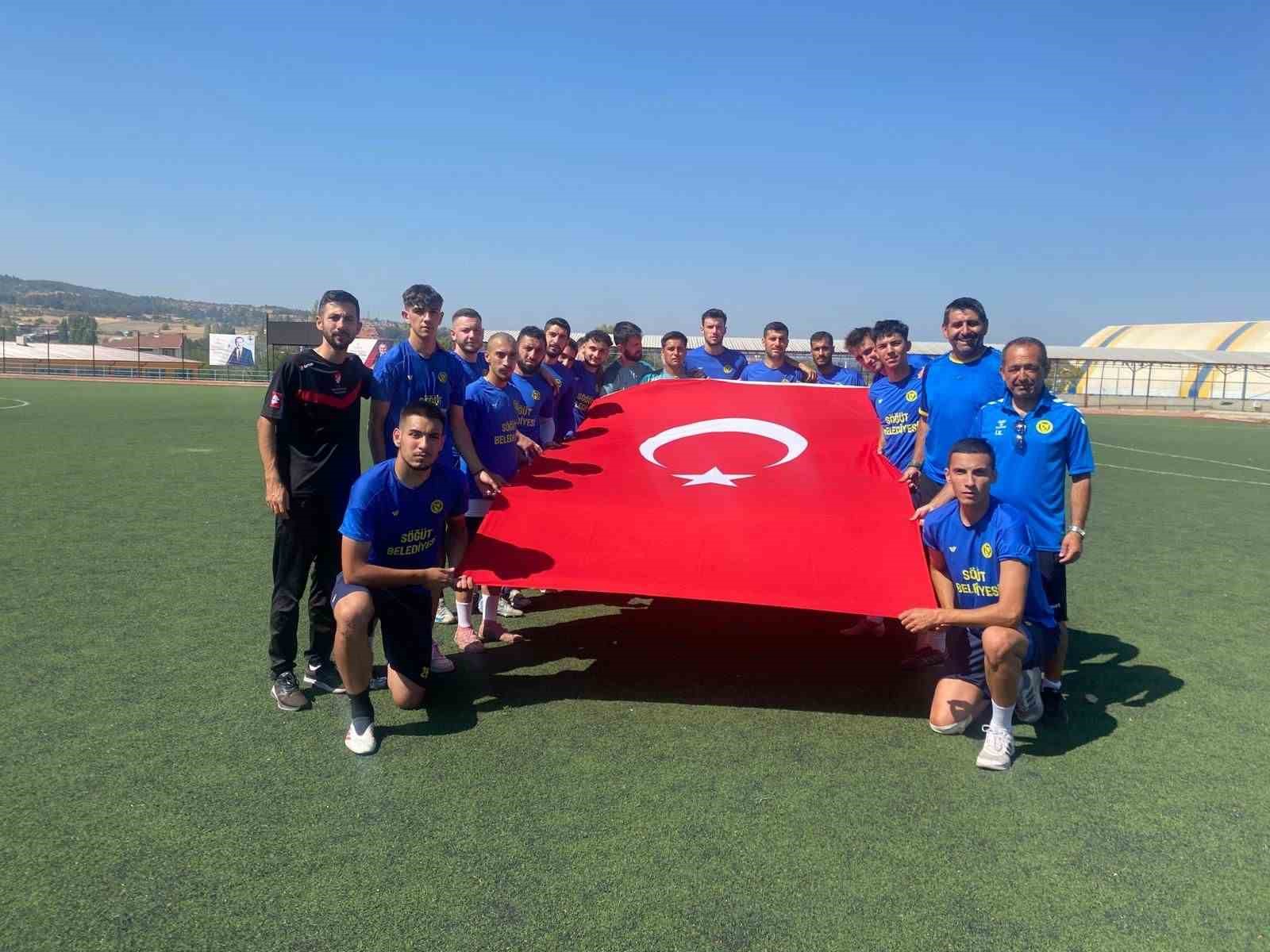 Söğütspor zorlu Bursaspor maçının hazırlıklarını sürdürüyor
