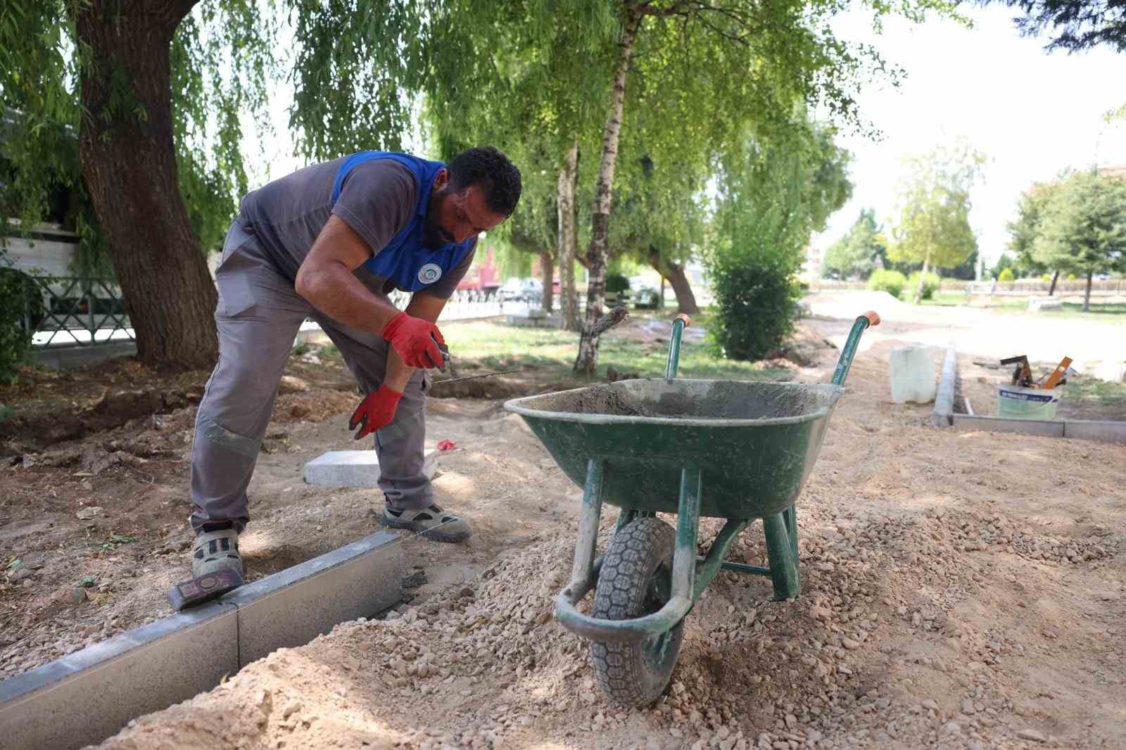 71 Evler Mahallesindeki Şehit Ersin Ilıtan Parkı yenileniyor