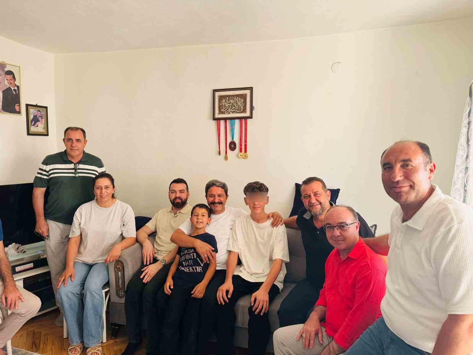 8 çocuk tarafından darp edilen sporcuya Eskişehir Gençlik ve Spor İl Müdürlüğünden destek