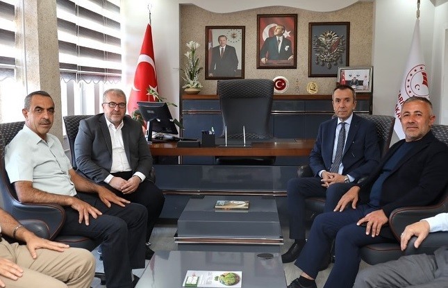 AK Parti heyetinden Tarım ve Orman İl Müdürü Ayvalık'a hayırlı olsun ziyareti