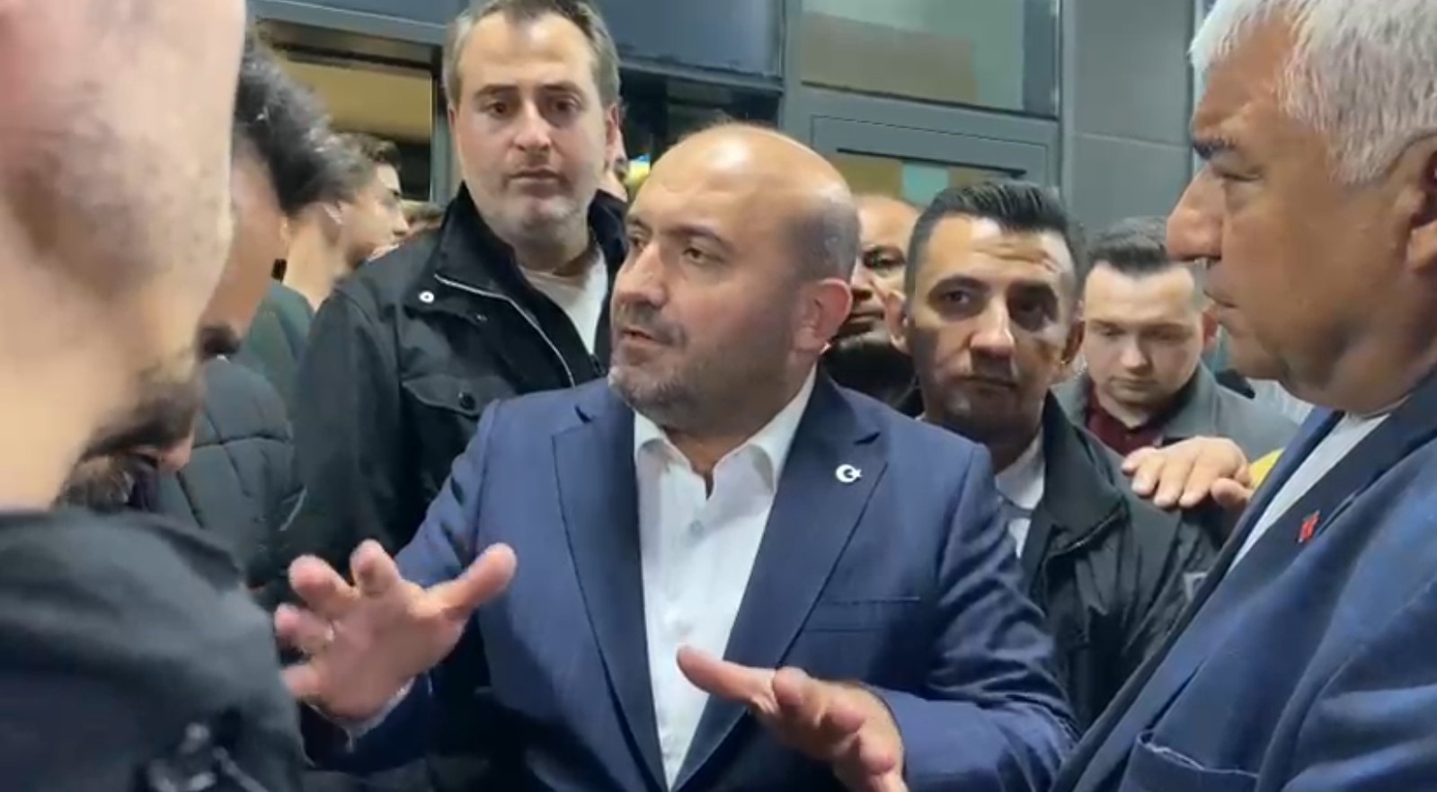 Albayrak'tan Milletvekili Gürcan'ın yaralandığı kazayla ilgili açıklama