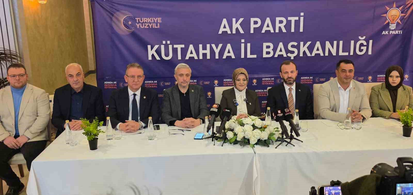 AK Parti Kütahya Teşkilatının 1 yıllık çalışmaları değerlendirildi
